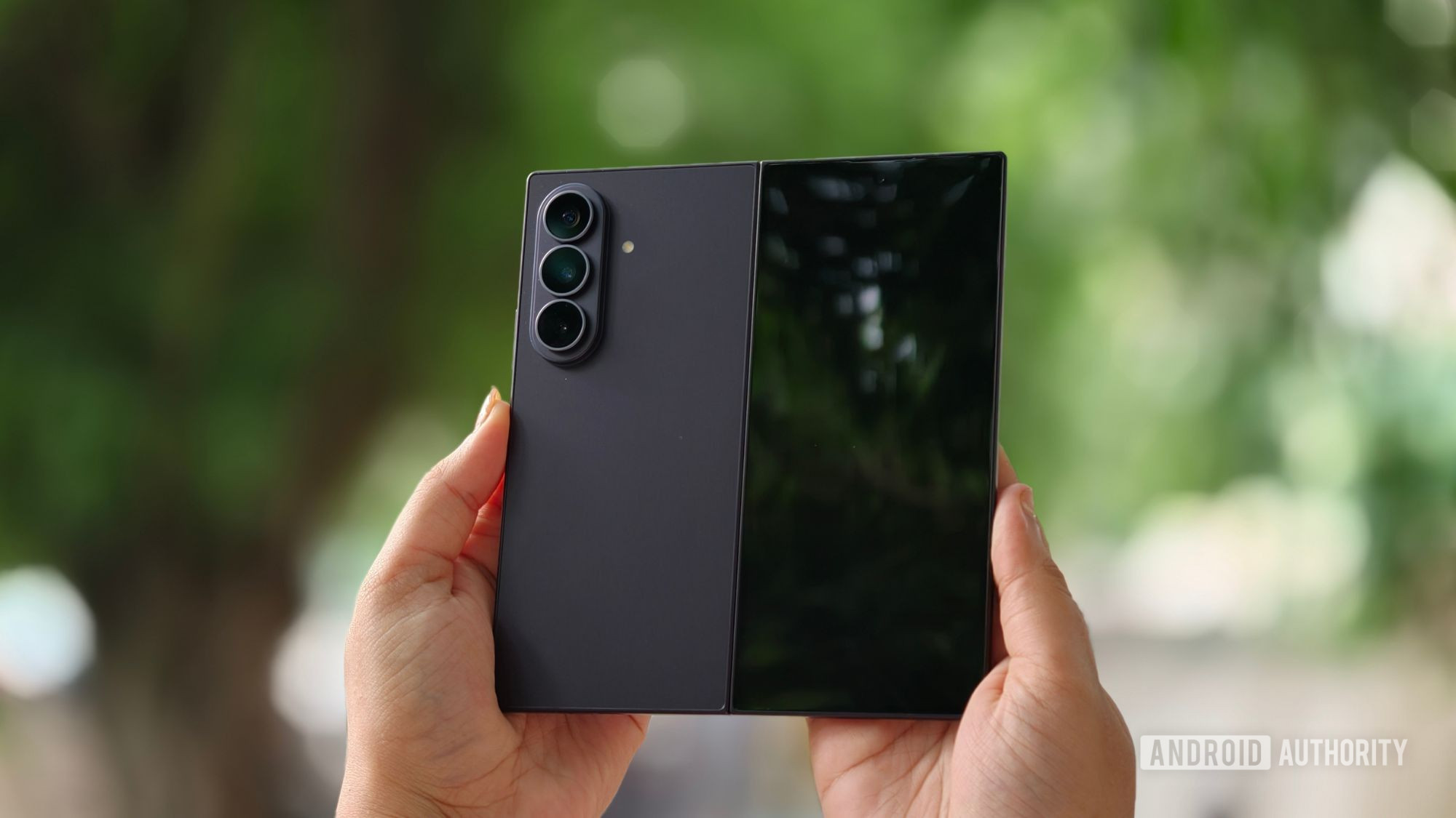 Amazon Galaxy Z Fold 8 Ultra'da İlk İndirimi Yaptı: 300 Dolar Daha Ucuza