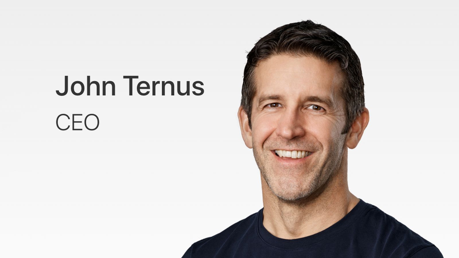 Apple'da Yeni Dönem: John Ternus CEO Oldu, Tim Cook Başkanlık Koltuğuna Geçti
