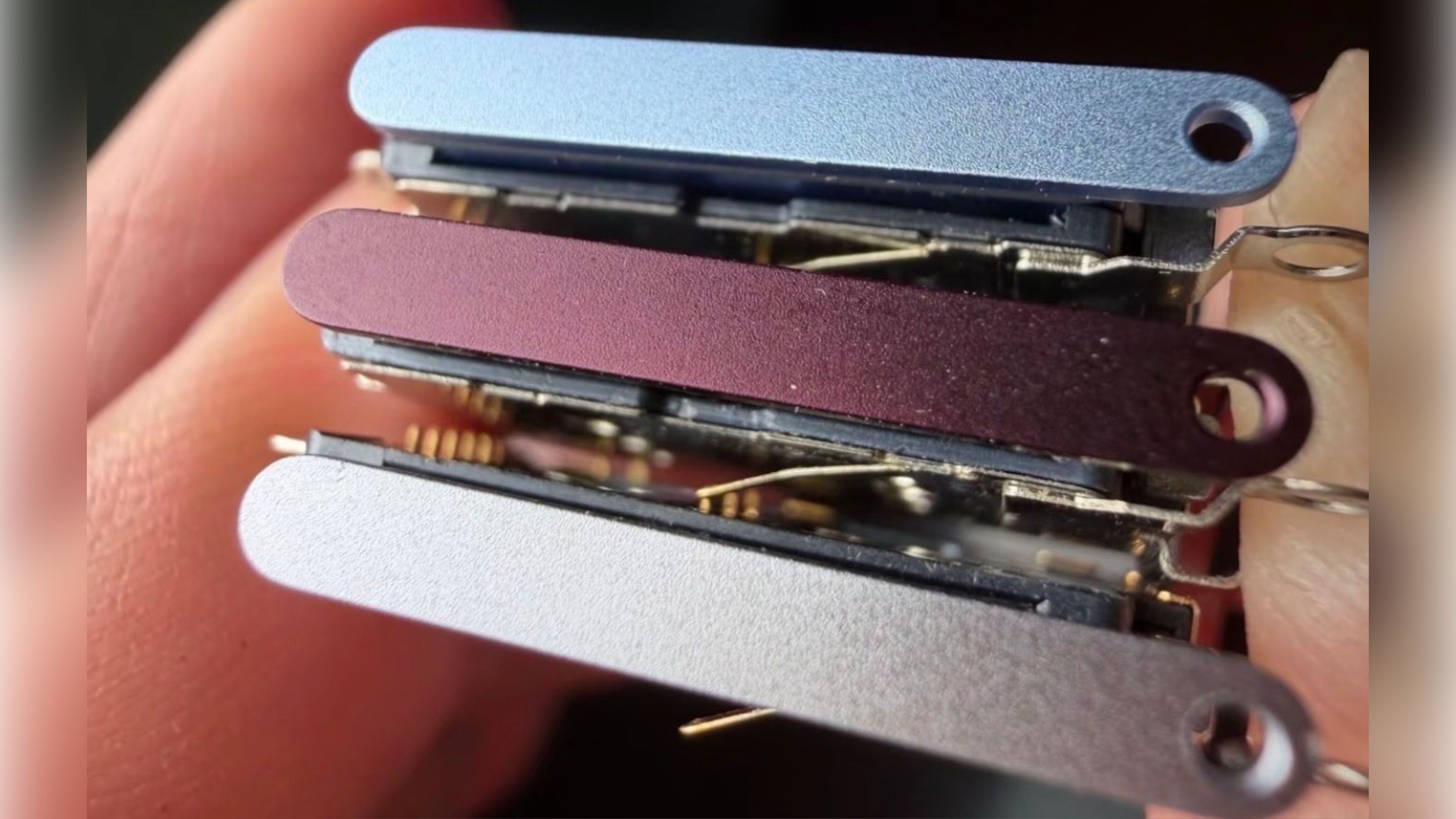 iPhone 18 Pro Renkleri Sızdı: Siyah Yerine Bu Üç Renk Geliyor