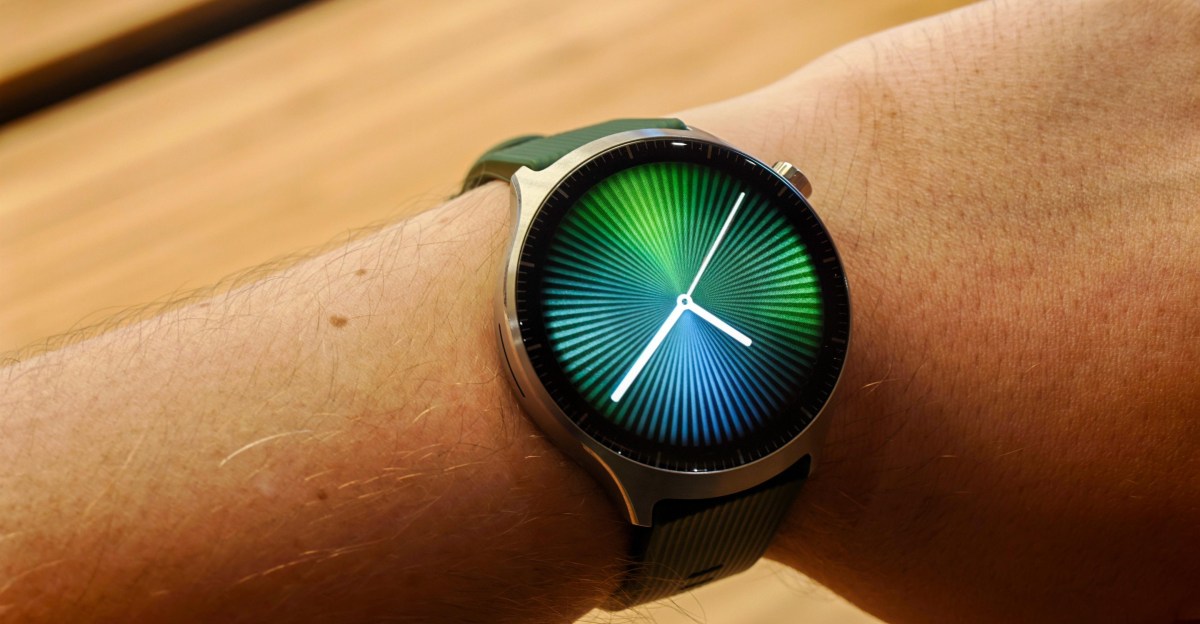 Moto Watch Ultra: Wear OS'a Dönüşün Premium Adresi